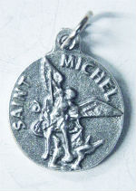 SAINT MICHEL PENDENTIF MEDAILLE METAL ARGENTE