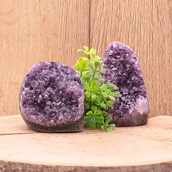 AMETHYSTE GEODE PIERRE NATURELLE 350 GRAMMES