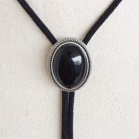 BOLO TIE CRAVATE WESTERN PLAQUE ARGENT OBSIDIENNE NOIRE