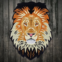 GRAND ECUSSON PATCH THERMOCOLLANT TETE DE LION 25.8 CMS / 18 CMS