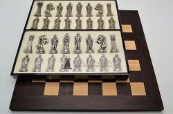 JEU D ECHECS ROMAINS 38 CMS / 38 CMS BOIS